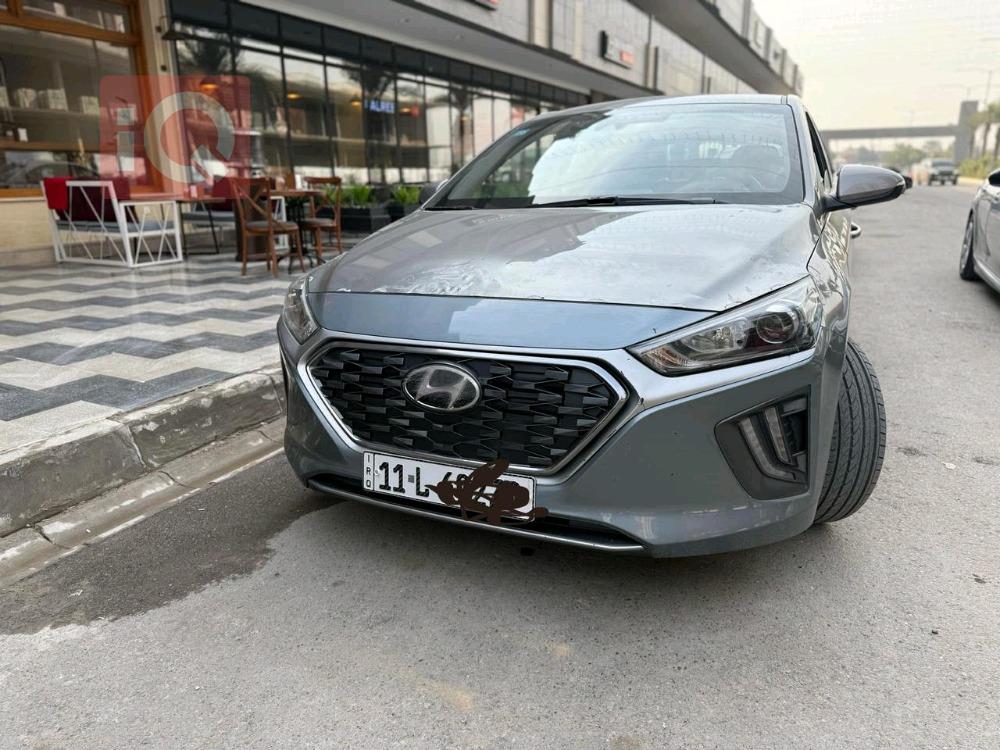 هیوندای ئایۆنیک